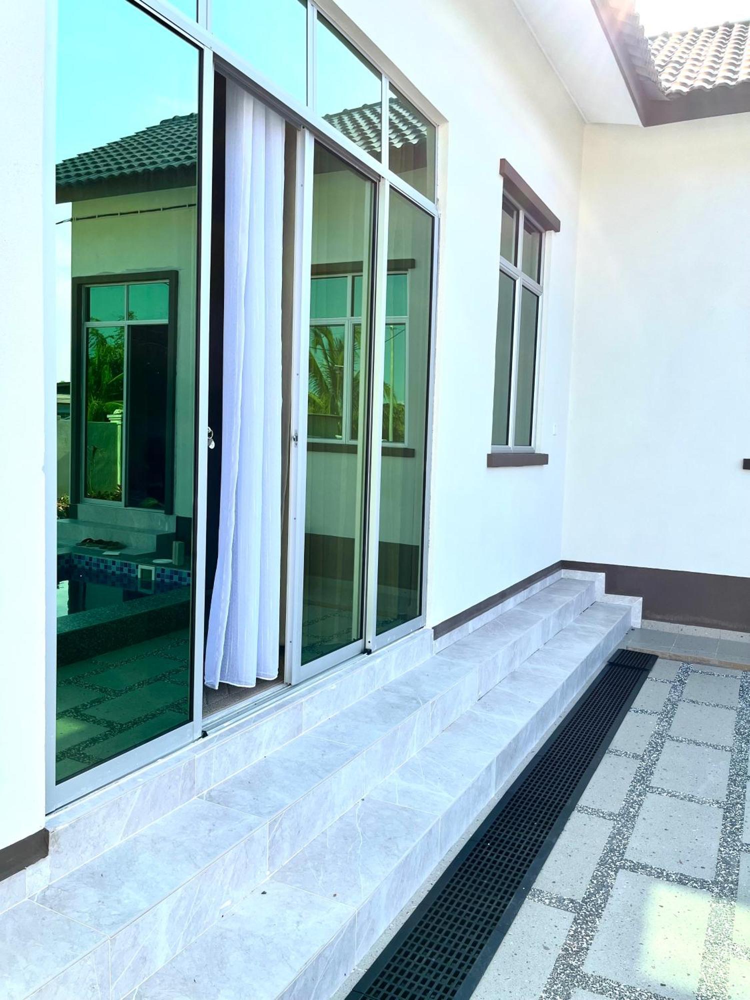 The Broms Villa Kuala Terengganu Exterior foto
